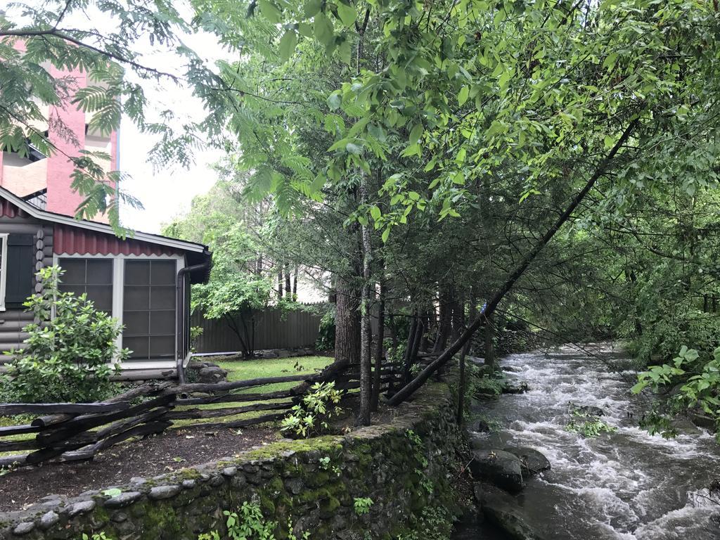 Downtown Gatlinburg Apartment Exterior photo